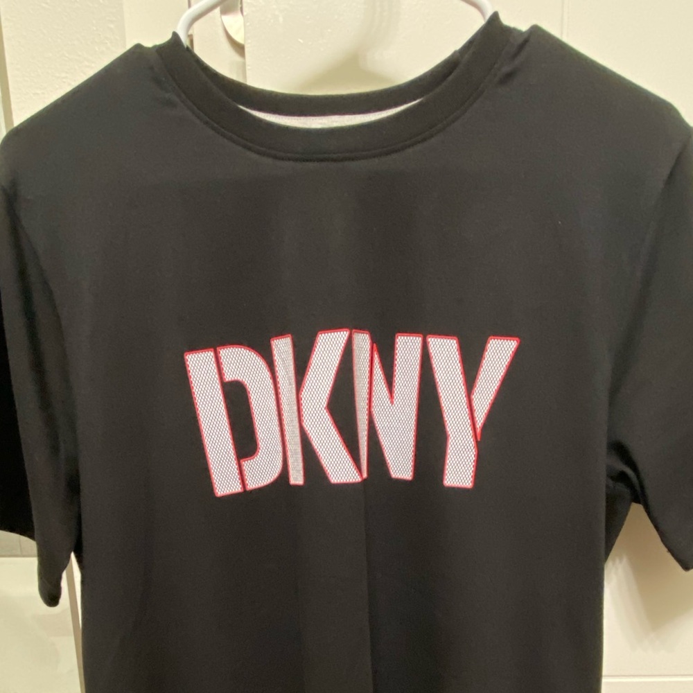 DKNY Black and Red Men's Short Sleeve Tee